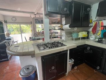 Venta casa en María Candelaria Huitzilac - V329