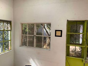 Casa para Renovar: Amplio Terreno a Pasos del Centro-San Antonio