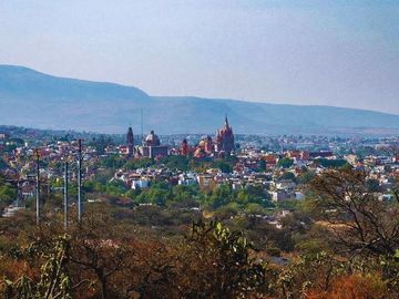 Venta de Casa en San Miguel de Allende – Seguridad, Vistas y Estilo Colonial