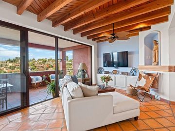 En Venta Departamento Amueblado en San Miguel de Allende: Capilla de Piedra