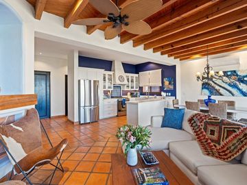 En Venta Departamento Amueblado en San Miguel de Allende: Capilla de Piedra