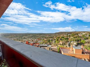 En Venta Departamento Amueblado en San Miguel de Allende: Capilla de Piedra