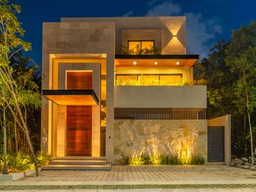 Casa en Fraccionamiento Vía Cumbres Residencial