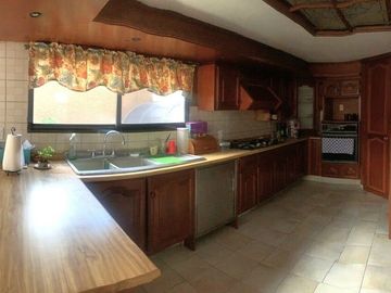 CASA EN VENTA CON SEGURIDAD EN CIUDAD SATÉLITE, NAUCALPAN DE JUÁREZ