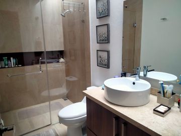 CASA EN VENTA EN GRAN CAPRICHO CUMBRES DEL LAGO JURIQUILLA QUERETARO