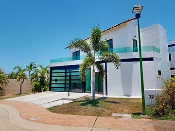 Casa de Lujo con Alberca en Venta en Bellavista Nuevo Vallarta