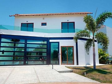 Casa de Lujo con Alberca en Venta en Bellavista Nuevo Vallarta