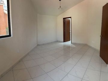 VENDO CASA LAGO DE GUADALUPE