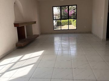 VENDO CASA LAGO DE GUADALUPE