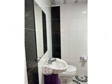 Casa con renta en venta, barrio Villa Juanita, Villamaria