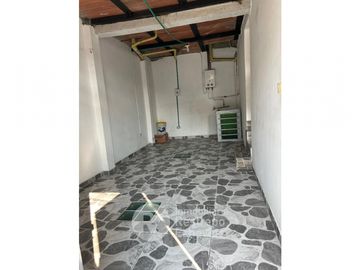 Casa con renta en venta, barrio Villa Juanita, Villamaria