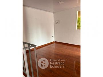 Casa con renta en venta, barrio Villa Juanita, Villamaria