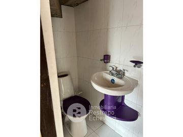 Casa con renta en venta, barrio Villa Juanita, Villamaria