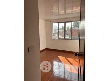 Casa con renta en venta, barrio Villa Juanita, Villamaria