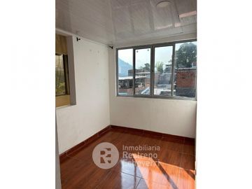 Casa con renta en venta, barrio Villa Juanita, Villamaria