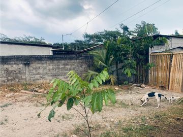 Sucumbios.  Canton Lago Agrio , Terreno en Venta, 246m2, Casa  96m2