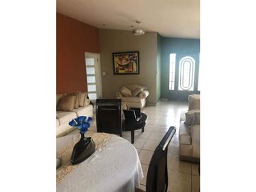 VENTA CASA BRISAS DEL GOLF 3REC LB