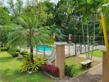 VENTA CASA VILLA DI FIRENZE ALBROOK CLAYTON 4REC VACIA