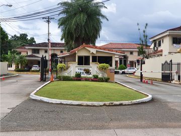 VENTA CASA VILLA DI FIRENZE ALBROOK CLAYTON 4REC VACIA