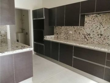 VENTA NUEVO PH EMBASSY CLUB GARDEN CLAYTON 4REC VACIO