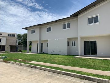 VENTA CASA TOWN HOME VILLASUR COSTA SUR JUAN DAZ