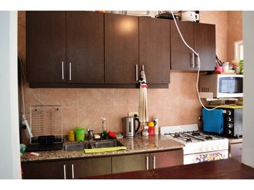 Duplex 3 ambientes con terraza y parrilla propia