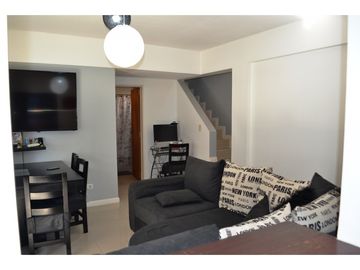 Duplex 3 ambientes con terraza y parrilla propia