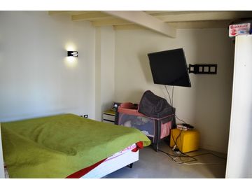 Duplex 3 ambientes con terraza y parrilla propia