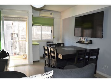 Duplex 3 ambientes con terraza y parrilla propia