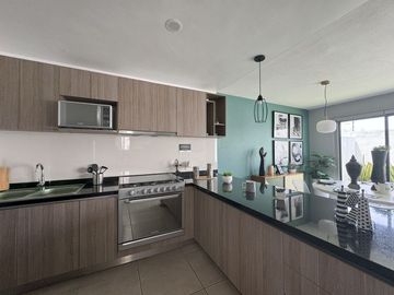Casa nueva en venta  por Vialidad López Portillo, fraccionamiento residencial cerca del aeropuerto de Toluca, parque Toluca 2000 y Plaza Santin.