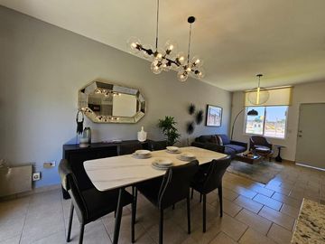 Casa en Venta en Fracc. QUINTAS NAVARRA Torreón Coah. Modelo MALVASIA