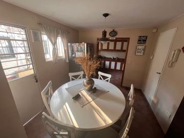 Chalet en venta en Castelar Sur