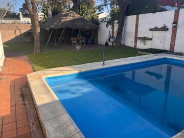Chalet en venta en Castelar Sur