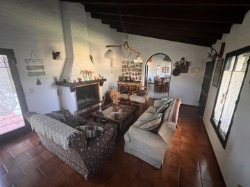Chalet en venta en Castelar Sur