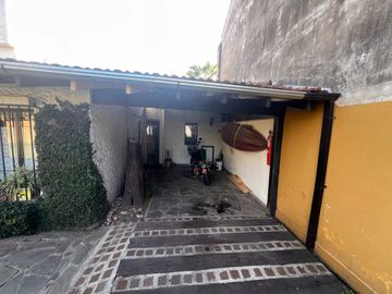 Chalet en venta en Castelar Sur