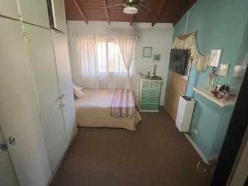 Chalet en venta en Castelar Sur