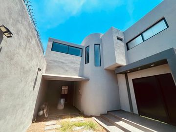 Casa Totalmente Remodelada en Venta en Tepeyac Insurgentes
