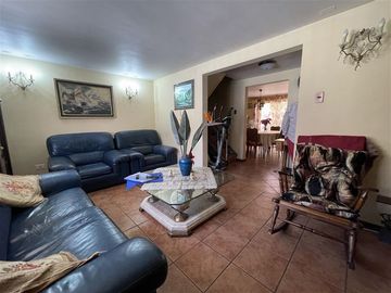 Casa en Venta en Ciudad Satélite / Camino a Melipilla