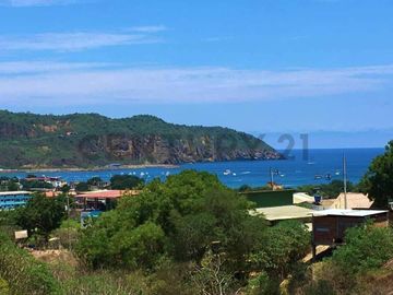 En venta casa rustica amoblada vista al mar en Puerto López