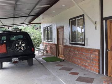En venta casa rustica amoblada vista al mar en Puerto López