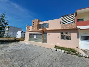 Casa en Venta Fraccionamiento Puente Moreno, Medellin, Veracruz