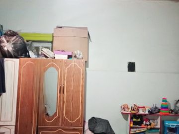 Se vende casa para inversión, a pasos metro Einstein.