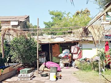 Se vende casa para inversión, a pasos metro Einstein.