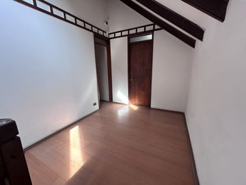 Amplía Casa sector Rodrigo de Araya