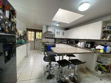 Exclusivo Cada condominio Huechuraba 5D4B, Piscina