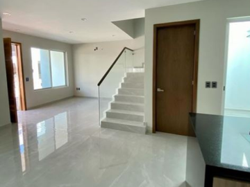 6 Casas en Preventa en Condominio Pop (Av. Patria y Volcán Popocatápetl)