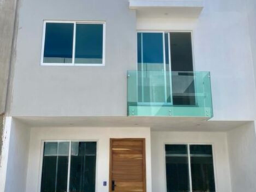 6 Casas en Preventa en Condominio Pop (Av. Patria y Volcán Popocatápetl)