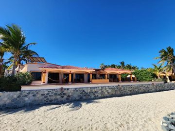 CASA METTA