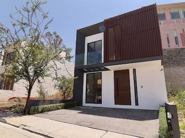 Casa en venta en Morelia, Fraccionamiento Cañadas del Bosque