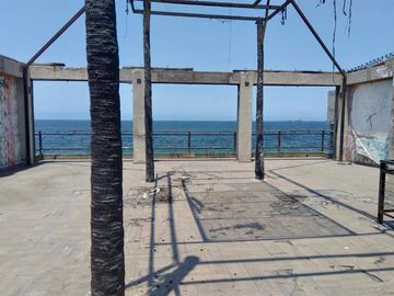 LOCAL A PIE DE PLAYA EN MANZANILLO
